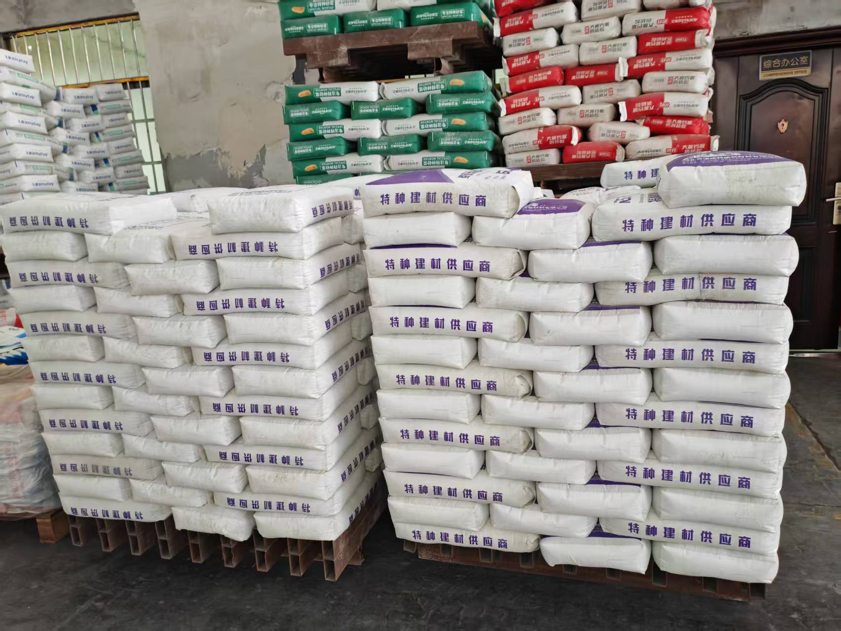 南平拱顶带模注浆料